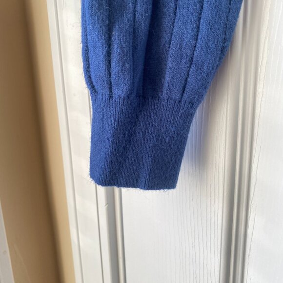 Forever 21| Blue Cropped Cardigan Sweater - Picture 5 of 5